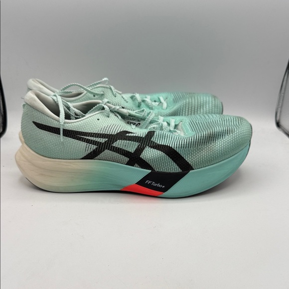 ASICS EDGE METASPEED PARIS Mens 11.5 Elite running shoe- Mint and Black S16